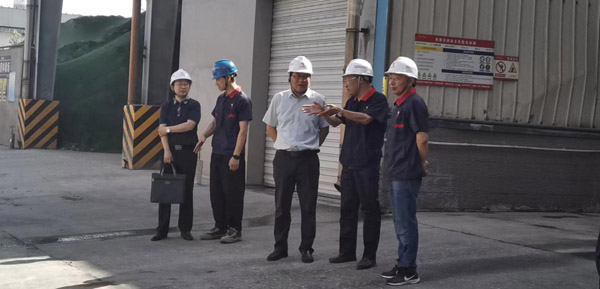 集團(tuán)公司黨委委員、股份公司黨委書記、總經(jīng)理蔣培進(jìn)到建材公司調(diào)...