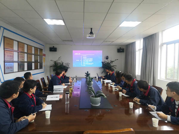 鋼構(gòu)公司開(kāi)展年度職工座談會(huì) 鋼構(gòu)公司開(kāi)展年度職工座談會(huì)